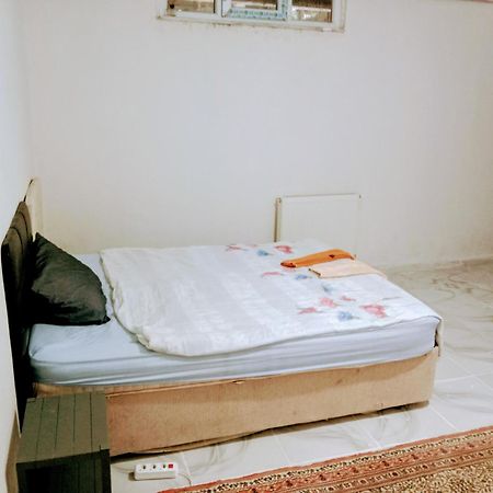 Ahmet Teacher Hotel, 5 Minutes From The Airport Arnavutkoy Dış mekan fotoğraf