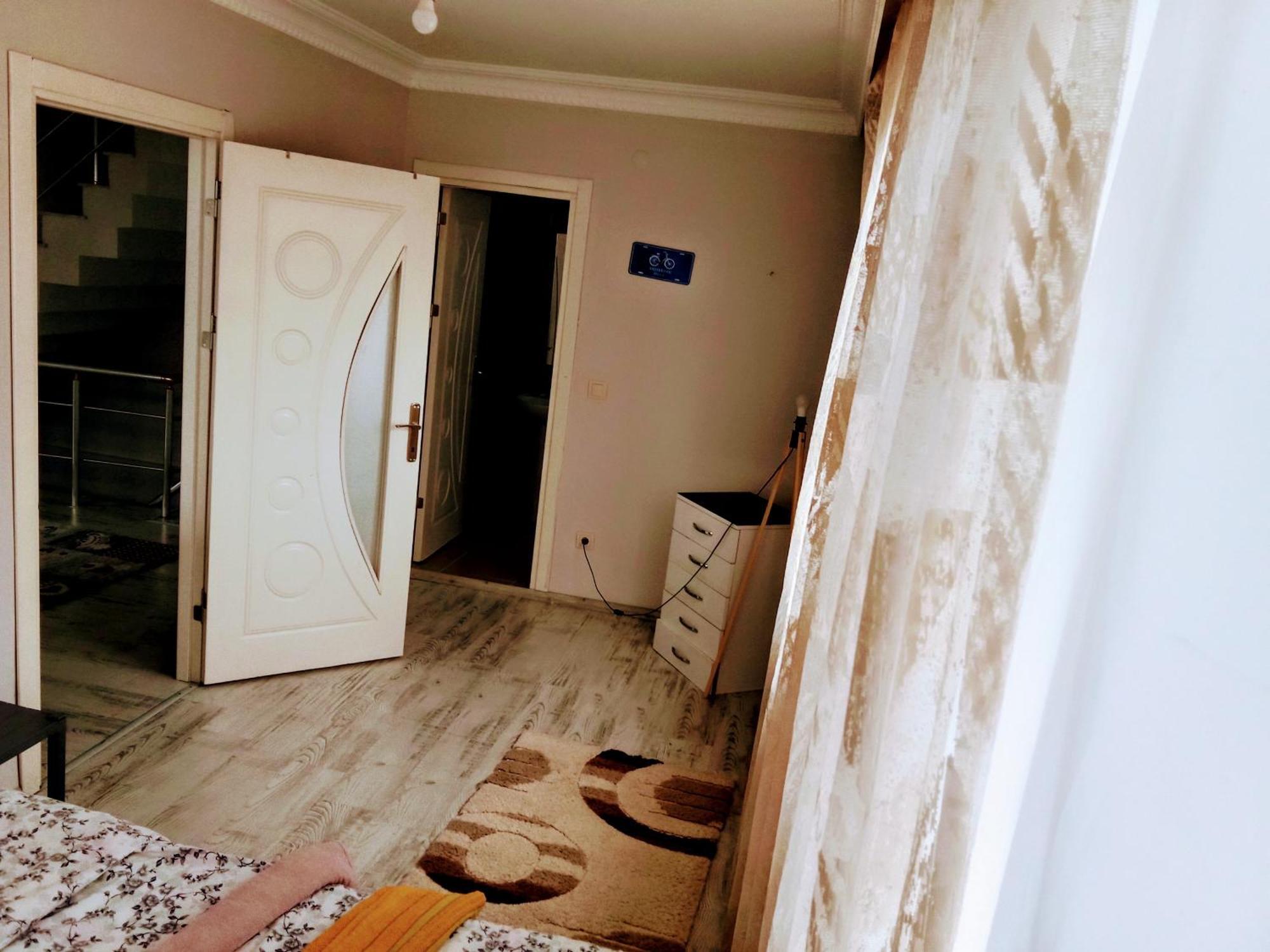 Ahmet Teacher Hotel, 5 Minutes From The Airport Arnavutkoy Dış mekan fotoğraf
