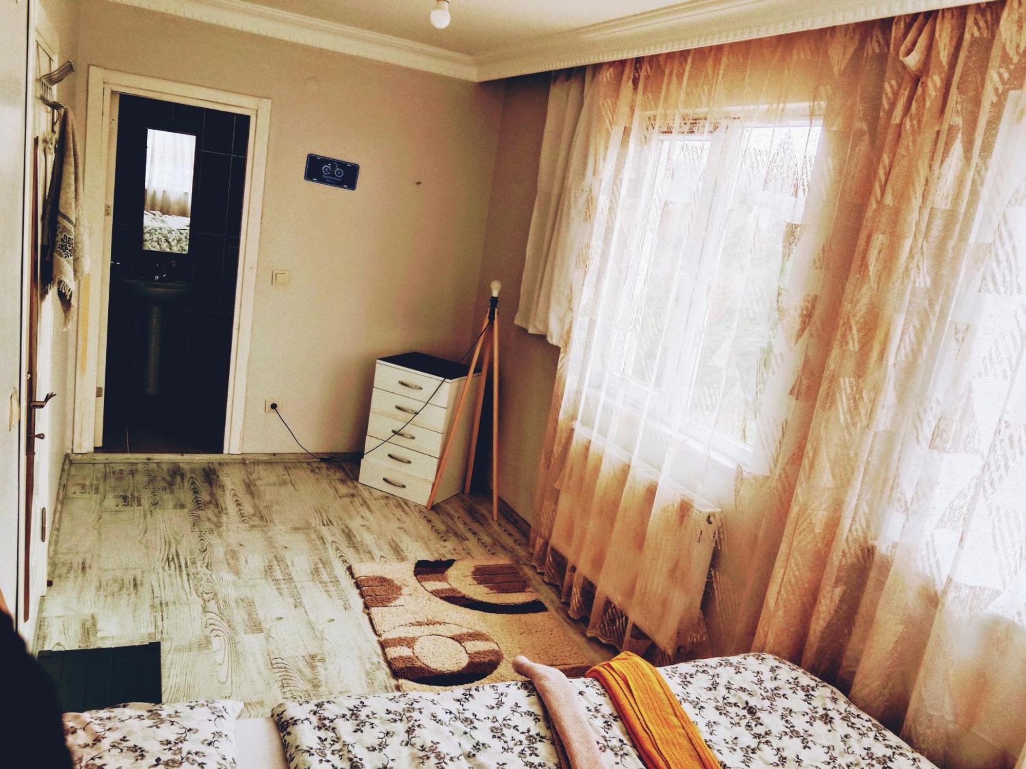 Ahmet Teacher Hotel, 5 Minutes From The Airport Arnavutkoy Dış mekan fotoğraf