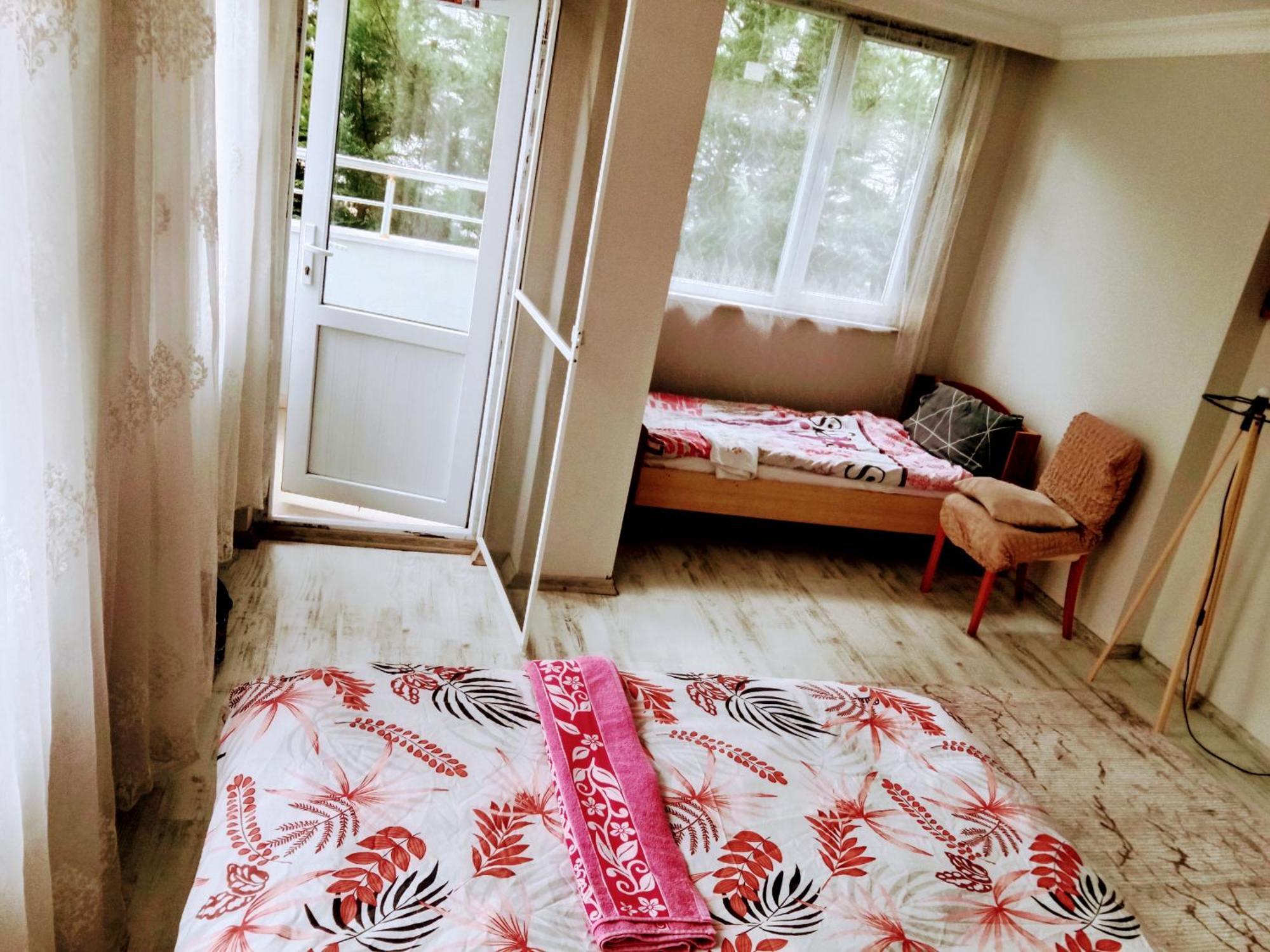 Ahmet Teacher Hotel, 5 Minutes From The Airport Arnavutkoy Dış mekan fotoğraf