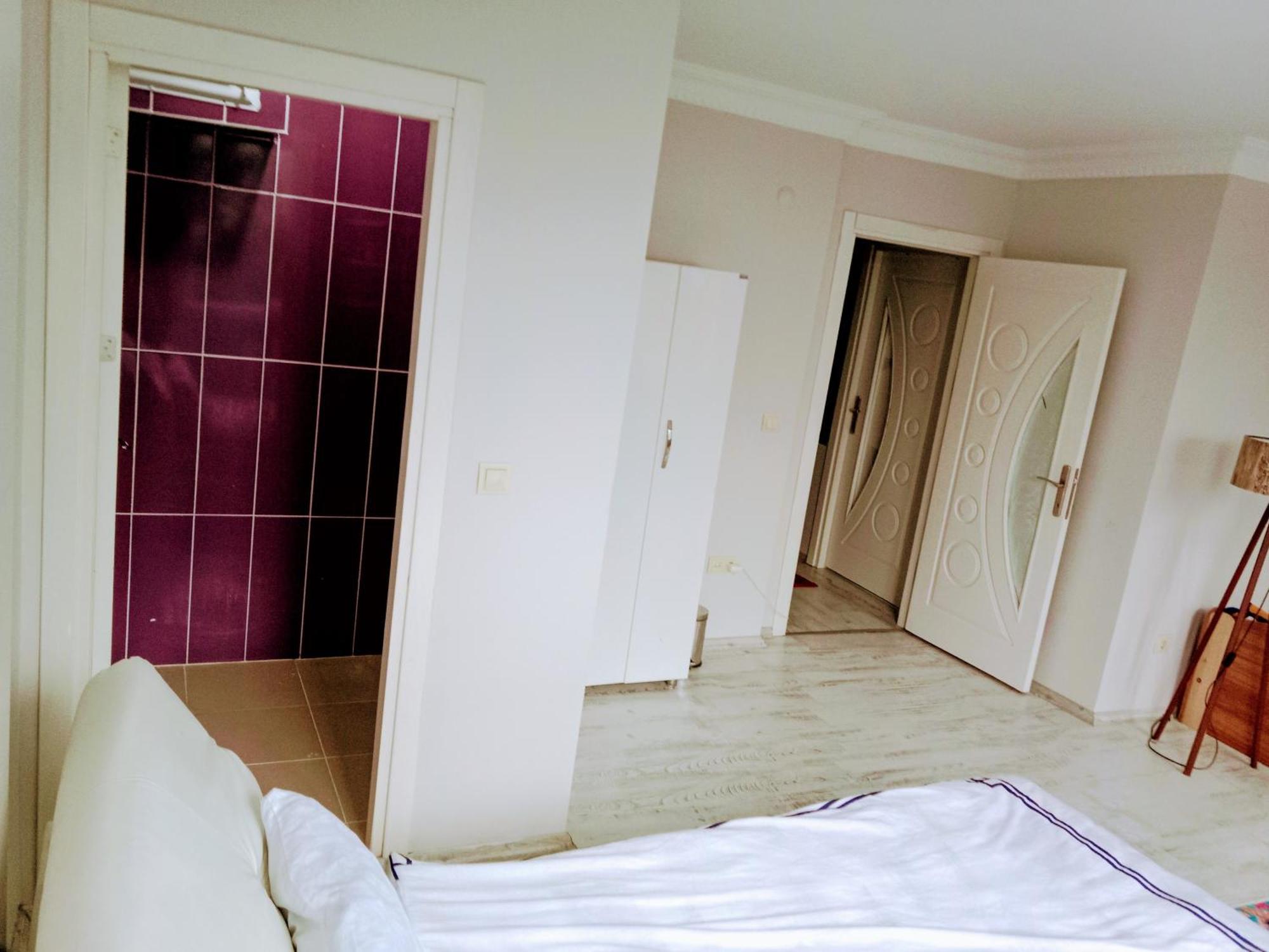 Ahmet Teacher Hotel, 5 Minutes From The Airport Arnavutkoy Dış mekan fotoğraf