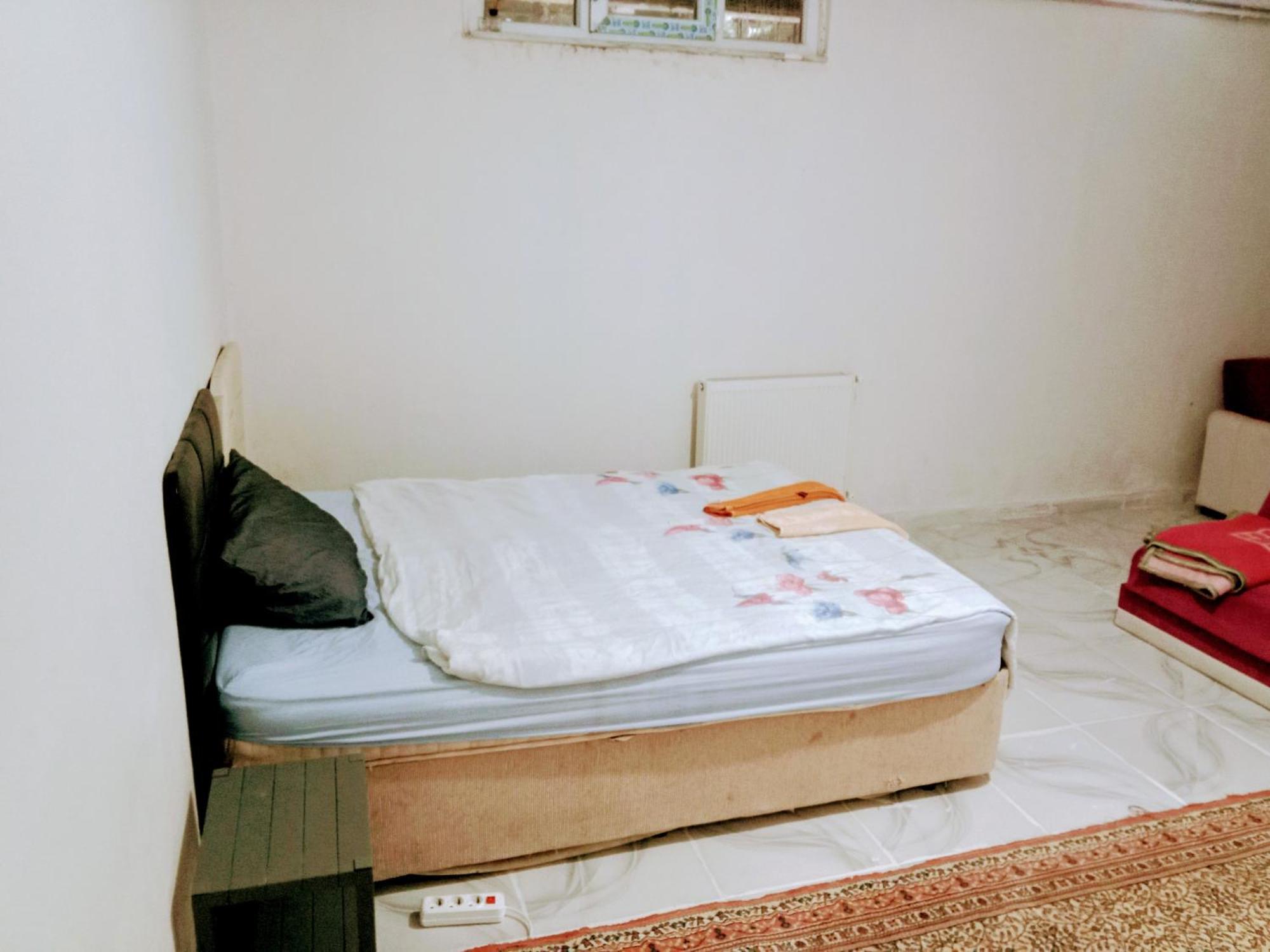 Ahmet Teacher Hotel, 5 Minutes From The Airport Arnavutkoy Dış mekan fotoğraf