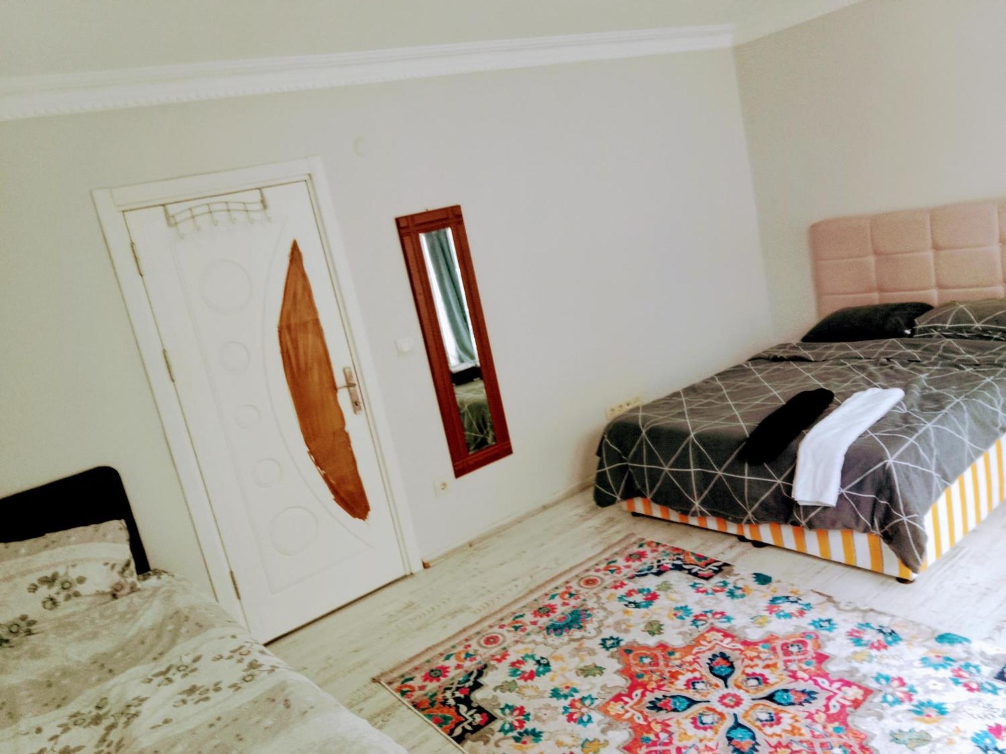 Ahmet Teacher Hotel, 5 Minutes From The Airport Arnavutkoy Dış mekan fotoğraf