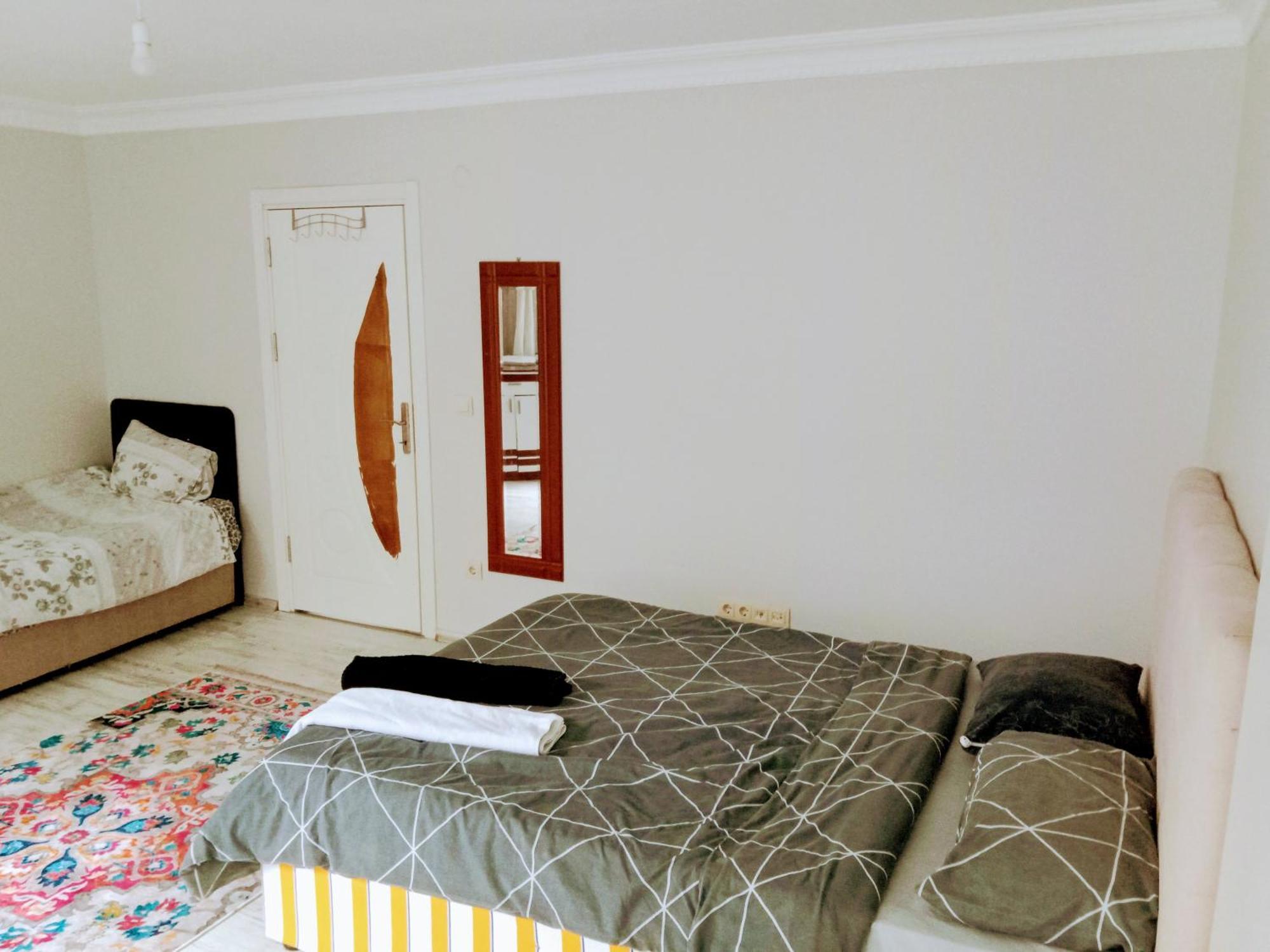 Ahmet Teacher Hotel, 5 Minutes From The Airport Arnavutkoy Dış mekan fotoğraf